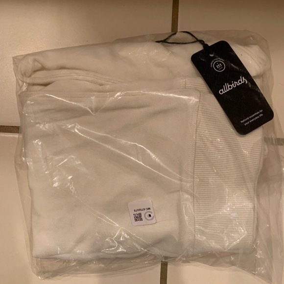 The R&R Sweatshirt Natural White, Size: S NWT - Picture 2 of 3